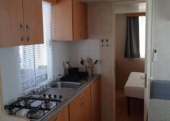 Veni Mobilhaz Camping *