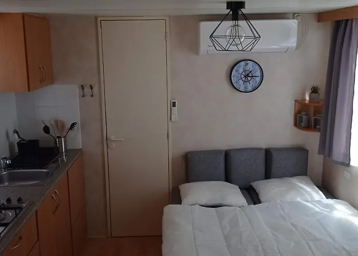 Veni Mobilhaz Camping *